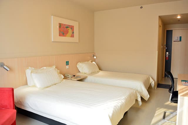 Standard Room B