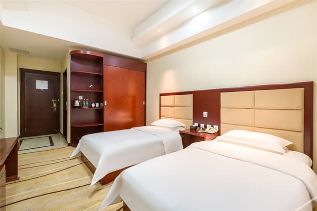 Fashionable Twin Room