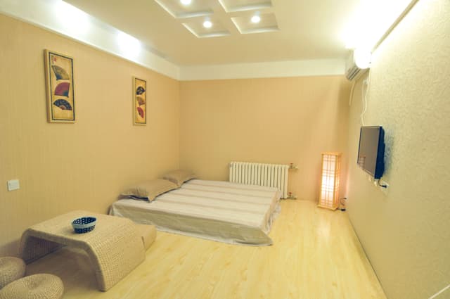 Queen Room A (No Window)