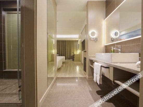 Deluxe Room (2 Beds)