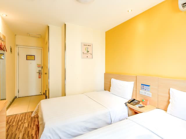 Business Room (2 beds)