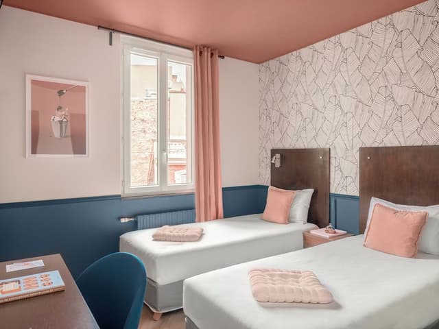 Standard Twin Room