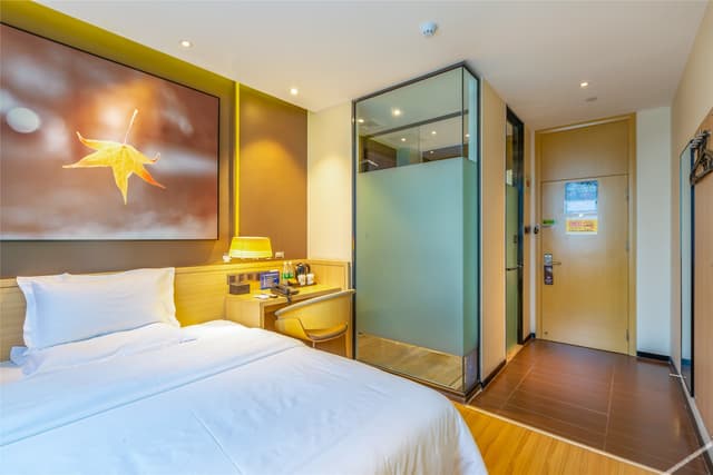 Xiao U Super Double Bed Room