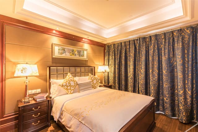 Executive Suite - 2-Room