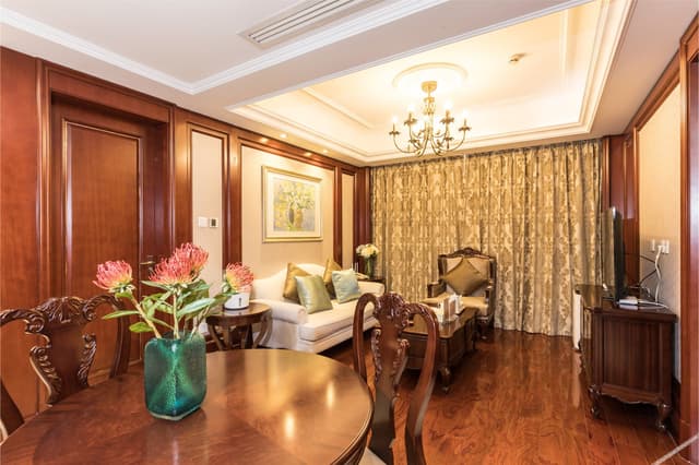 Executive Suite - 1-Room