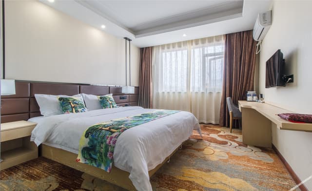 Superior Queen Room