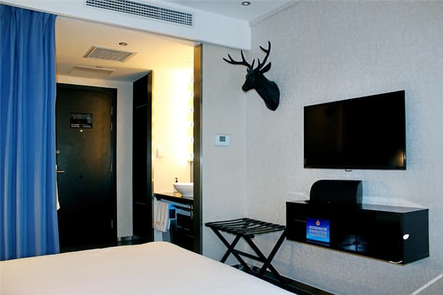 Guestroom