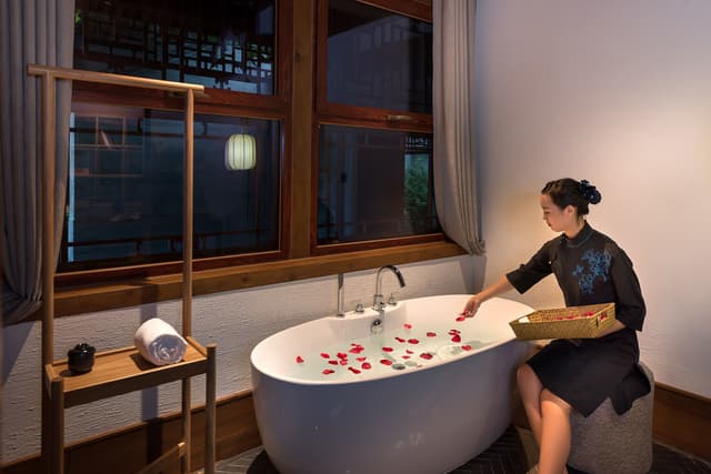 Deluxe Room (Double bed)