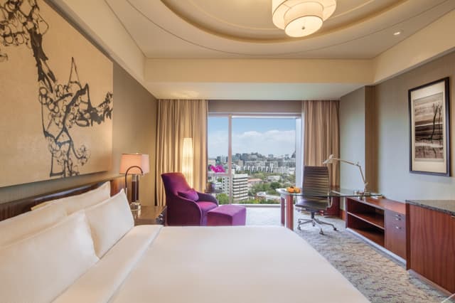 1 King Classic High Floor