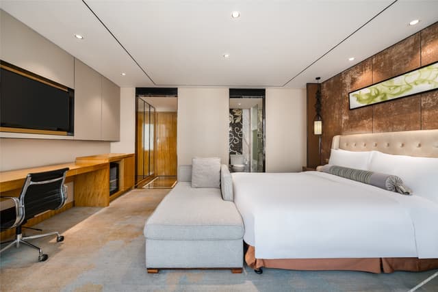 Elegant Double Bed Room