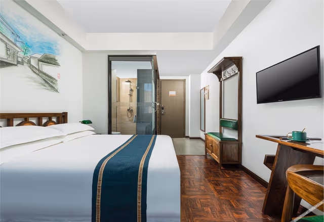 Queen Room