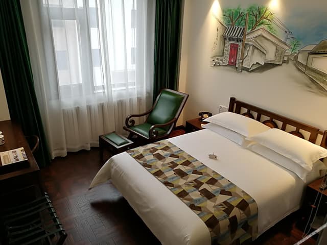 Queen Room