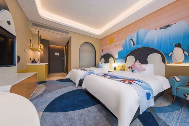 Panorama Penguin King Room