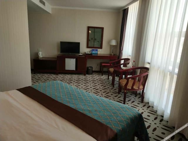 Deluxe Queen Room