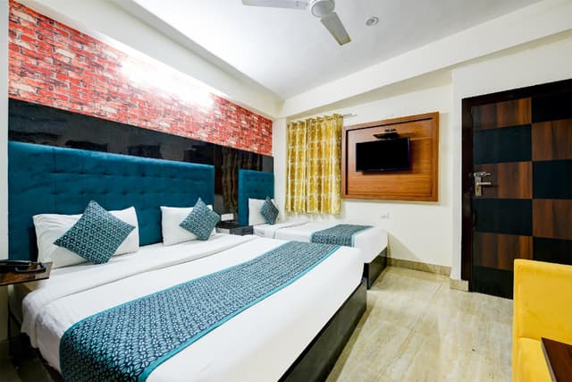 Superior Triple Room