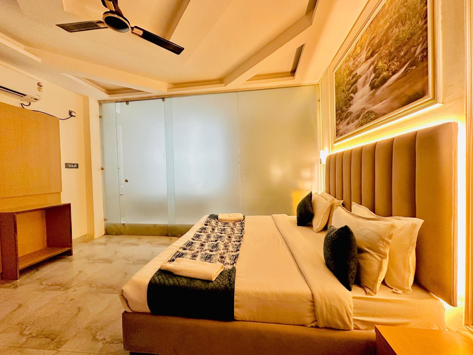 Hotel Grand Villa0