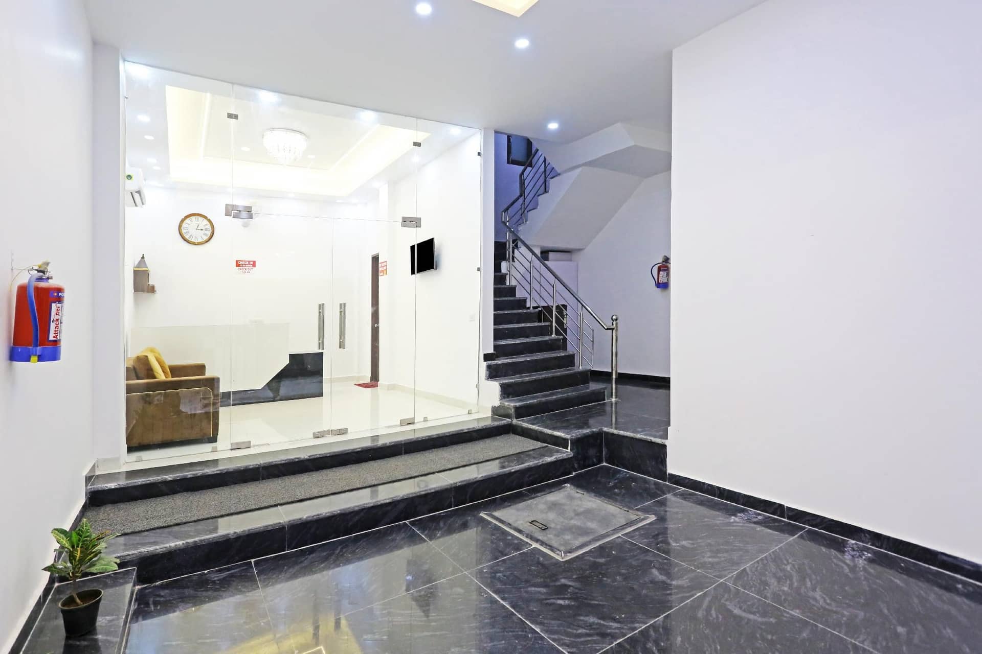 Hotel Vijaydeep Palace Near Delhi Airport Hotel Vijaydeep Palace Near Delhi Airport