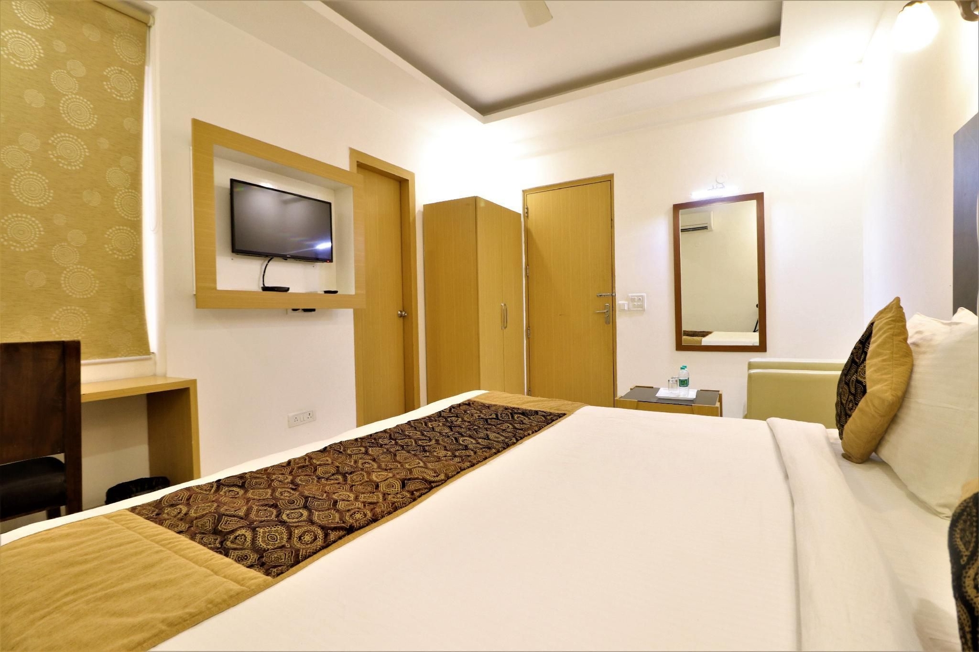 โรงแรมแอโรพาธ (Hotel Aeropath)1