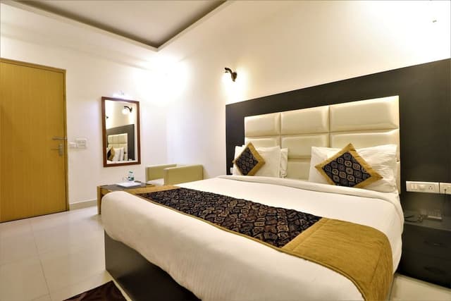 Deluxe Double or Twin Room