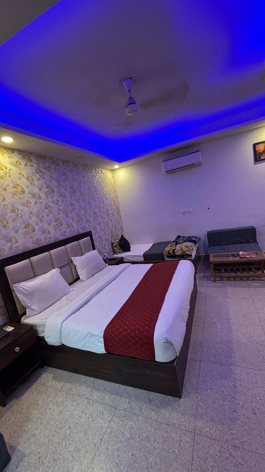 Airport Villa3