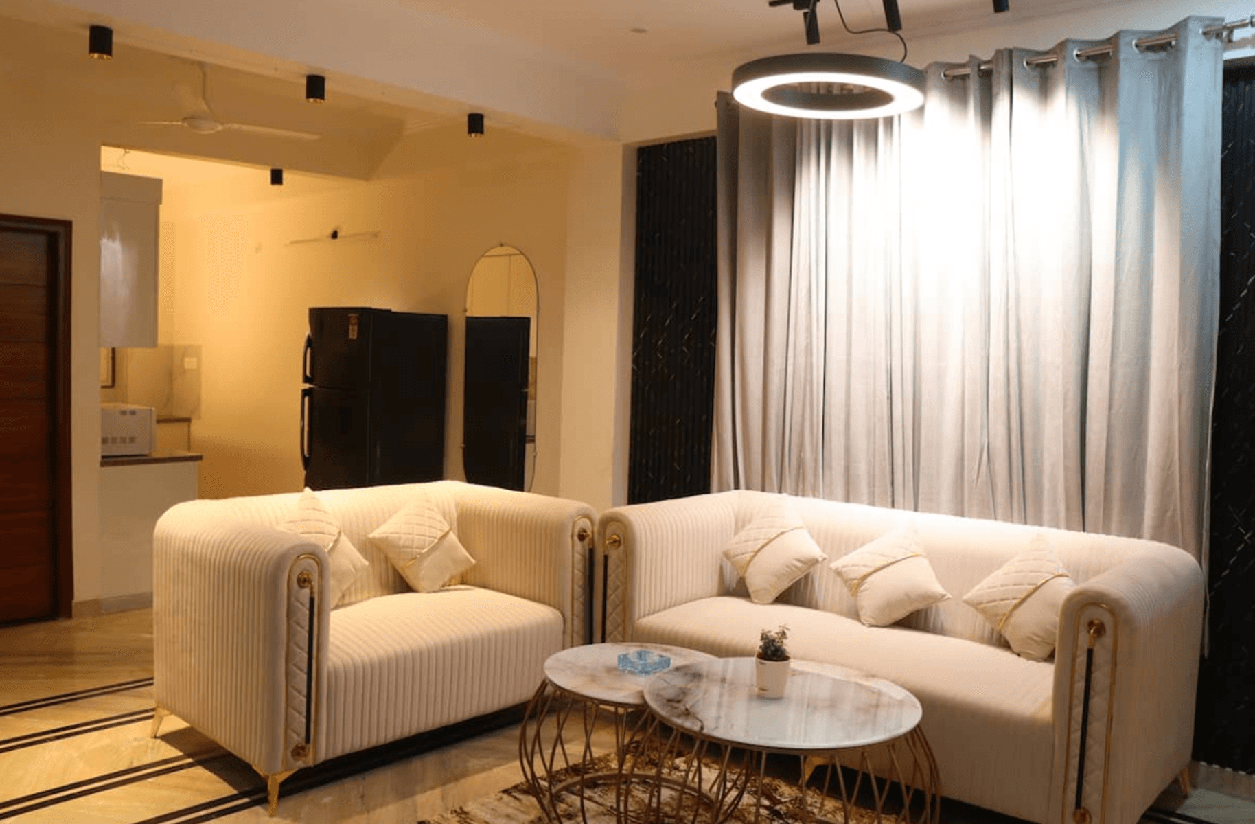 Regal Retreat Regal Retreat