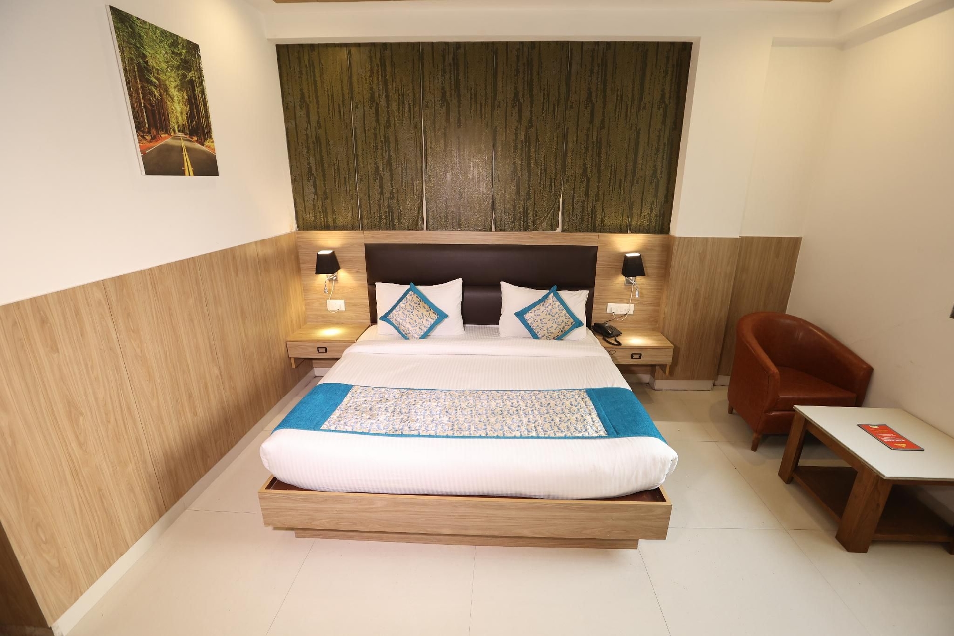 Hotel Corporate Suites with Free One-way Airport Transfer2