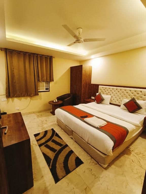 Deluxe Double or Twin Room