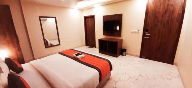 Deluxe Double or Twin Room