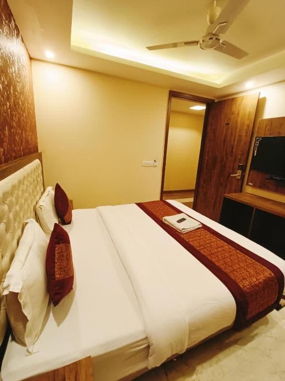 Deluxe Double or Twin Room