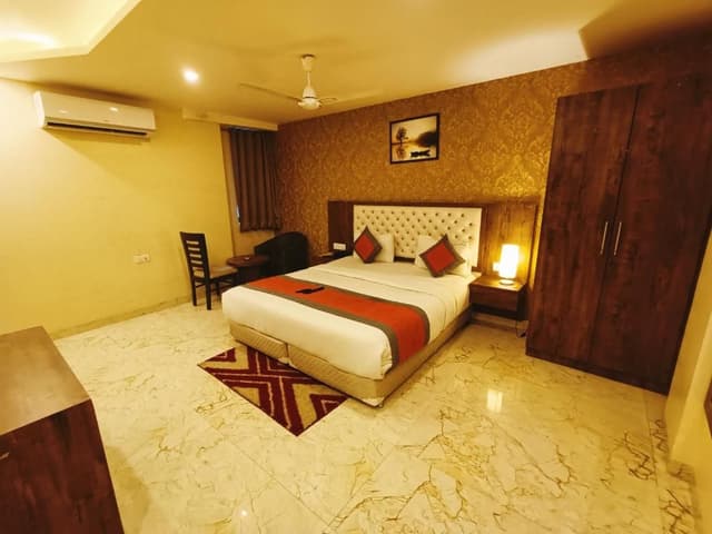Executive Room