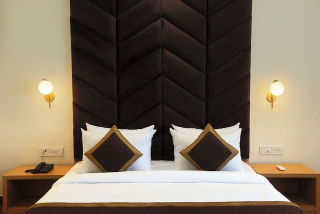 Deluxe Double Room, City View