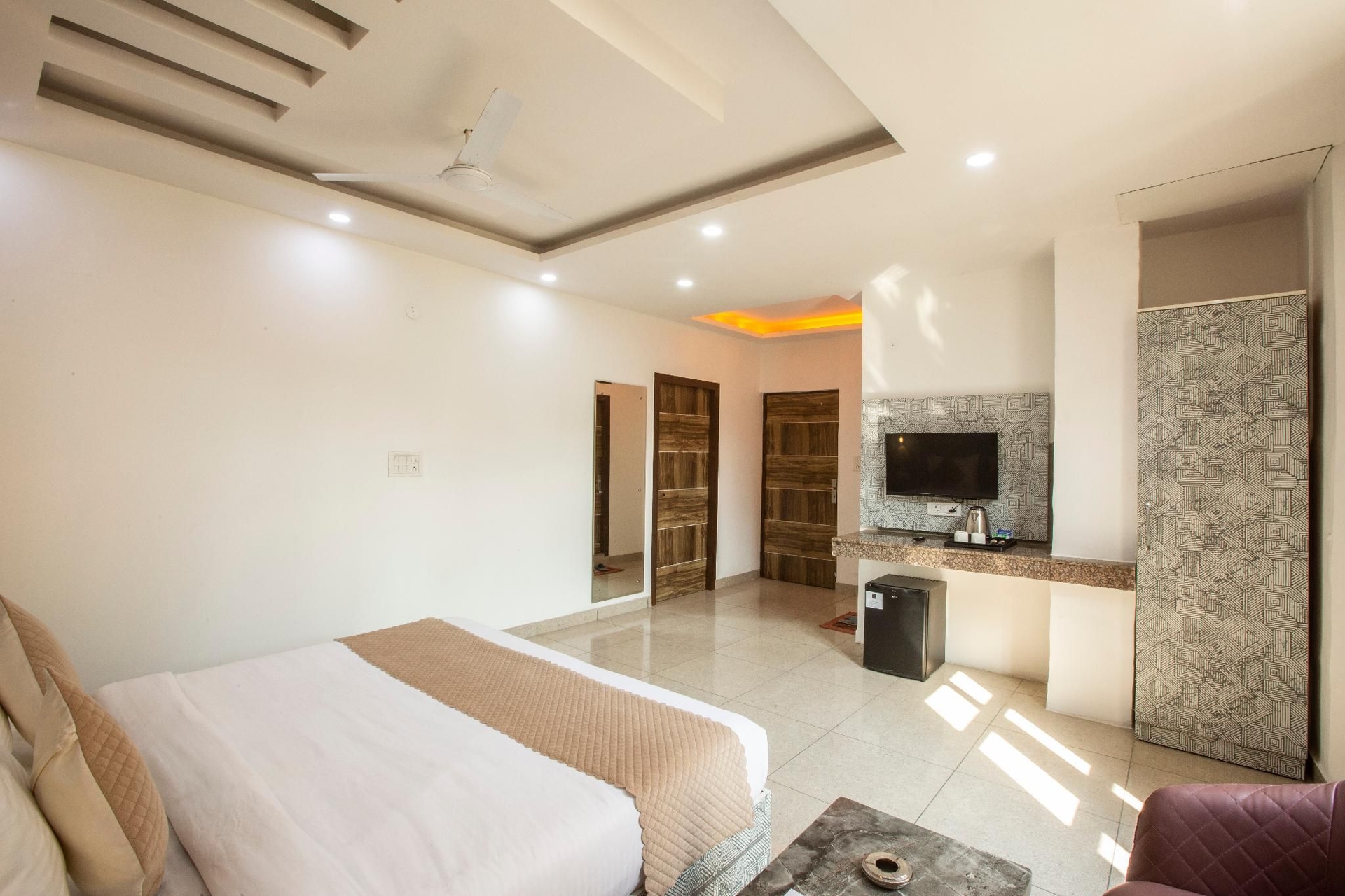 Room Sity At Airport3