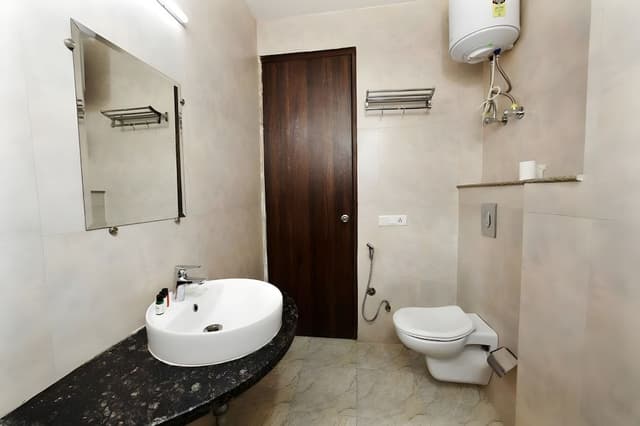 Deluxe Double Room, 1 King Bed, Accessible, Smoking