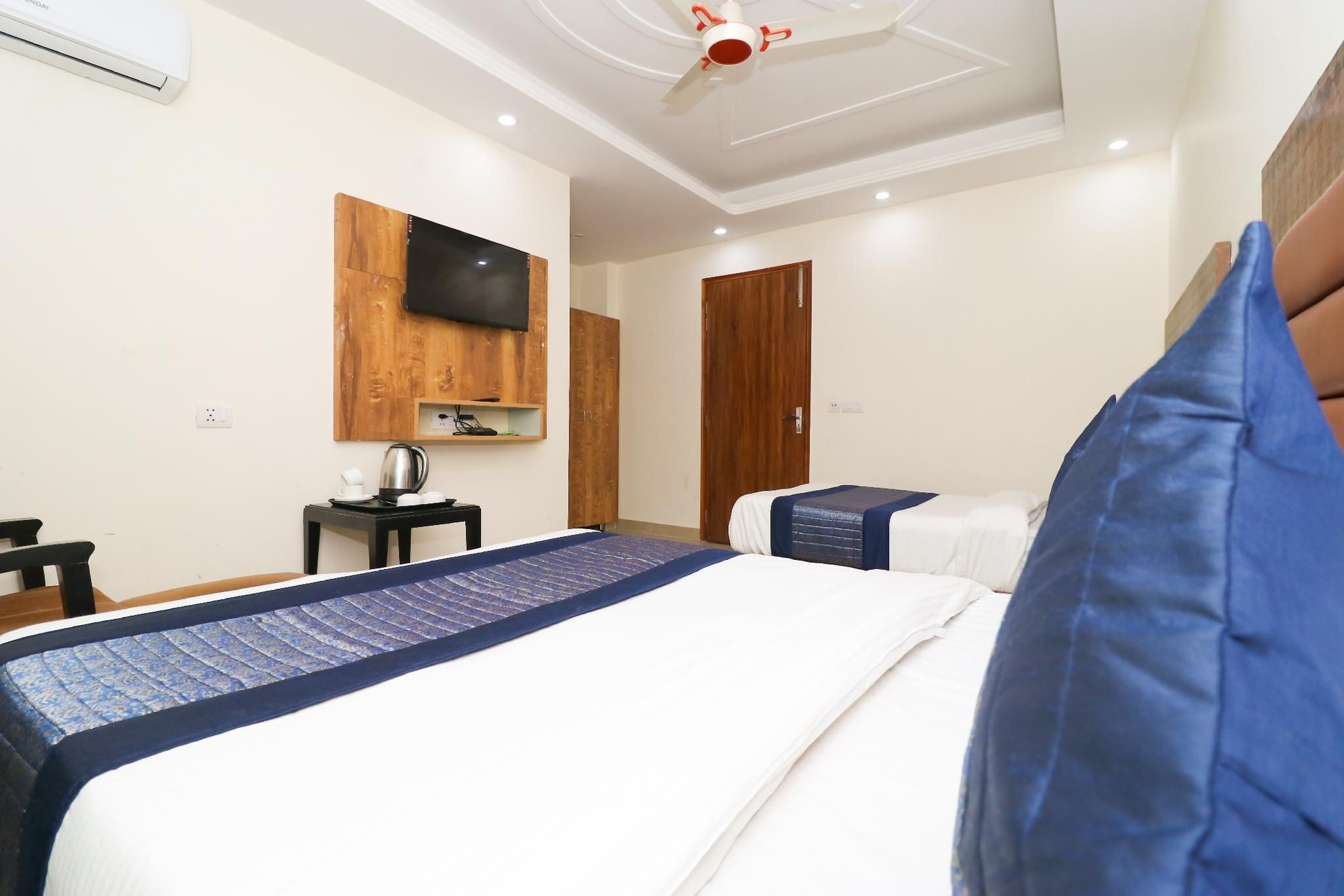 Hotel The Glory3