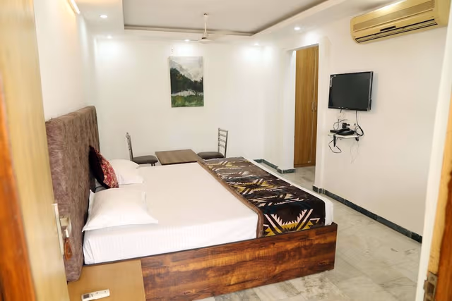 Deluxe Room, City View