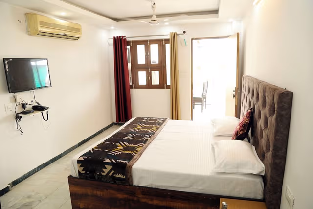 Deluxe Room, City View