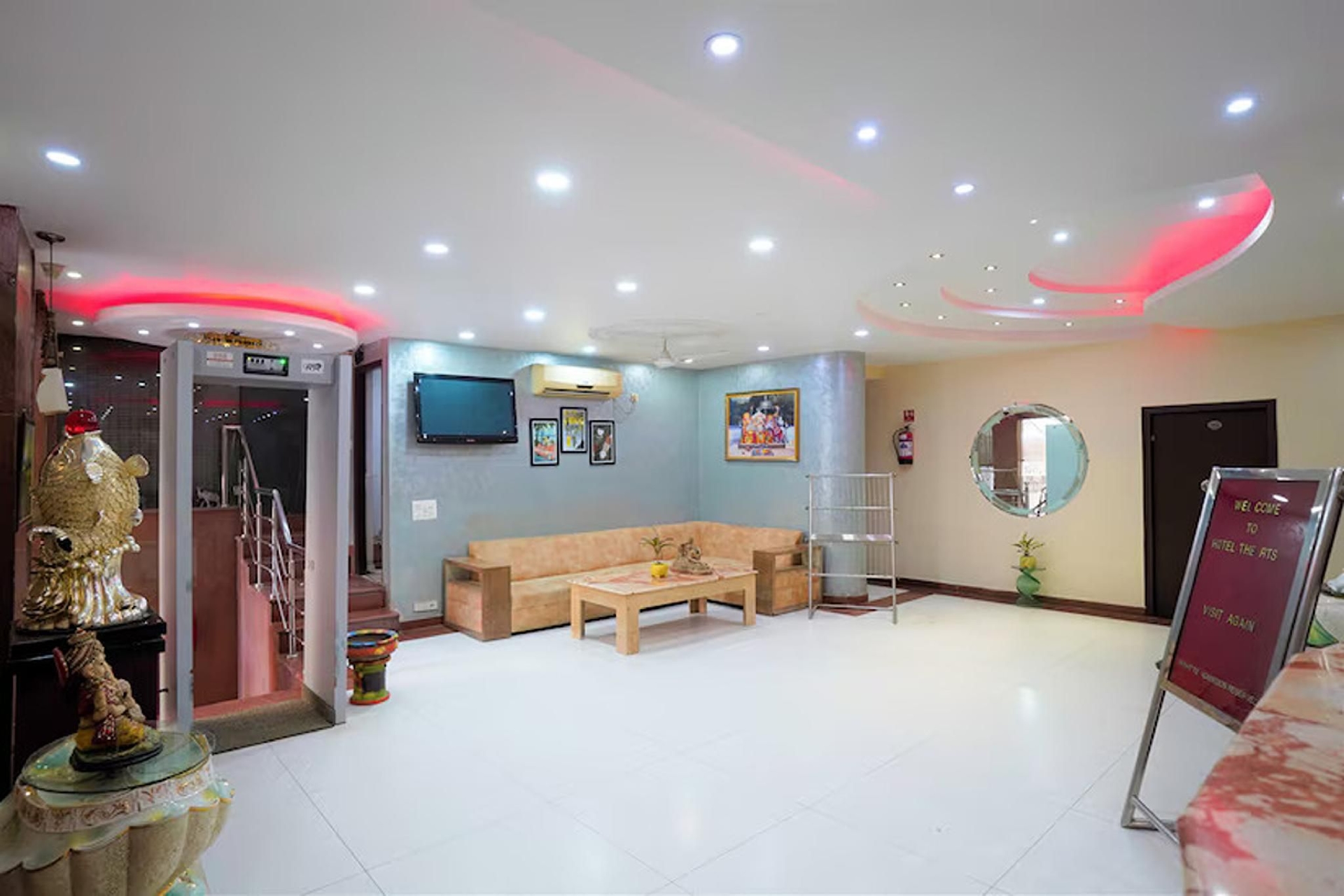 Hotel RTS Plaza Near IGI Airport1