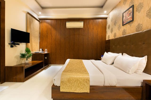 Executive Room