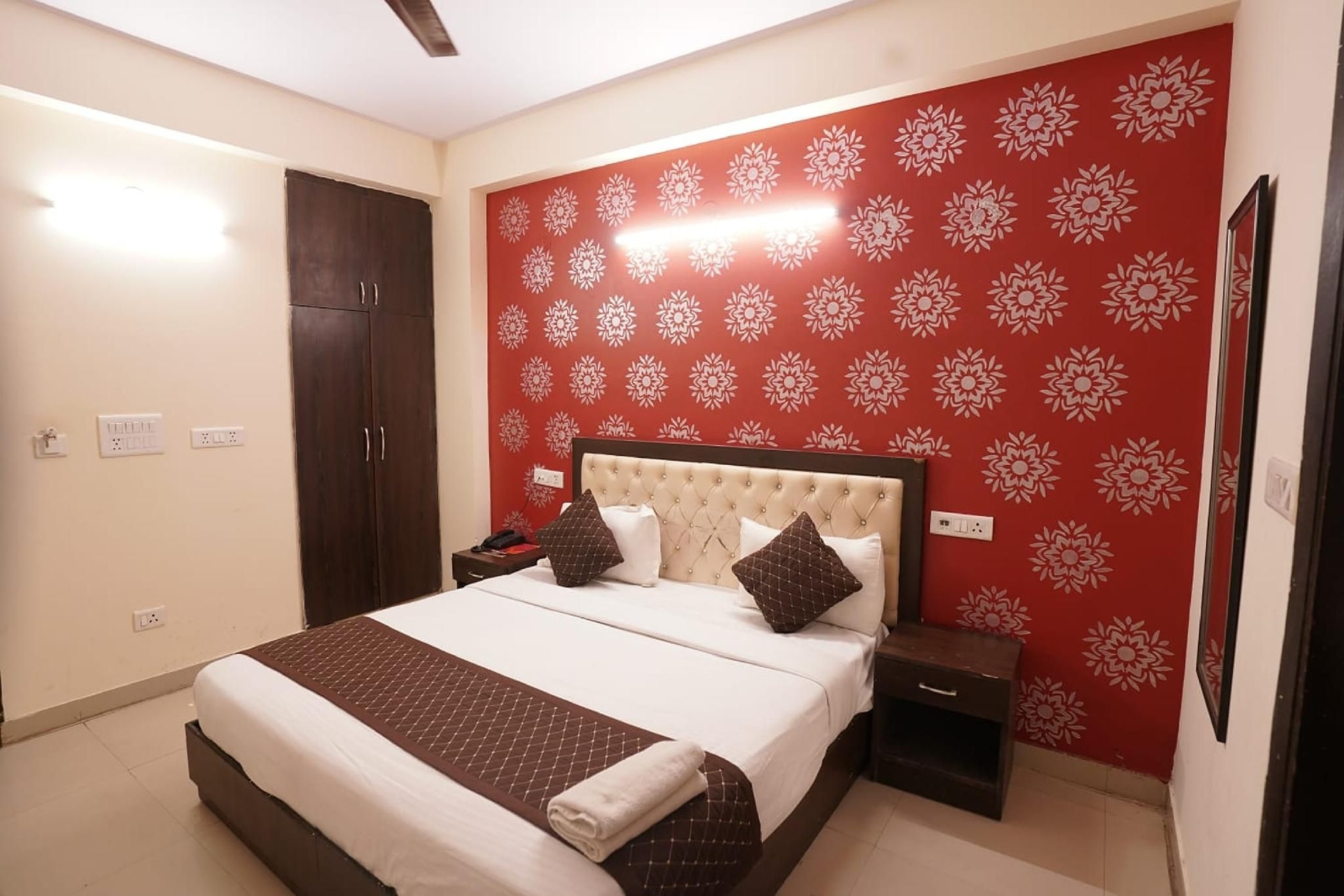 Hotel Tourist Palace1