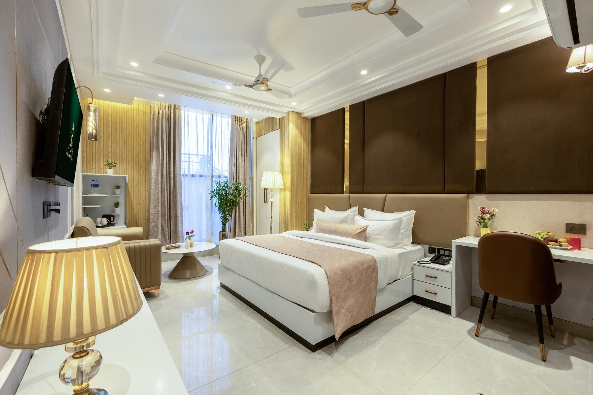 Hotel Aroma Suites Near Delhi Airport3