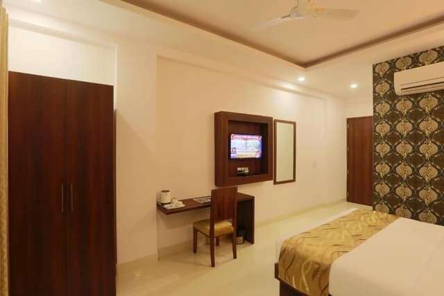 Executive Room with 10% discount on food and soft beverage