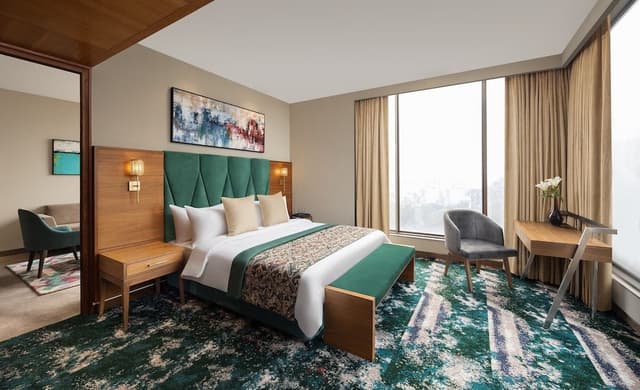 Suite, 1 King Bed