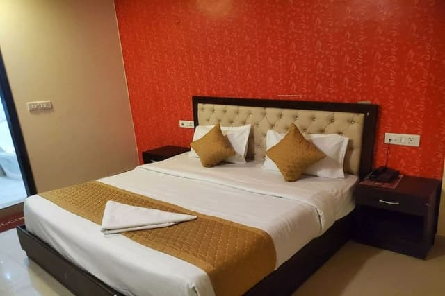 Day Use Room(10am to 5pm)