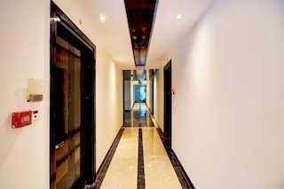 Hotel O Karkardooma Court Metro Station Hotel Lotus3