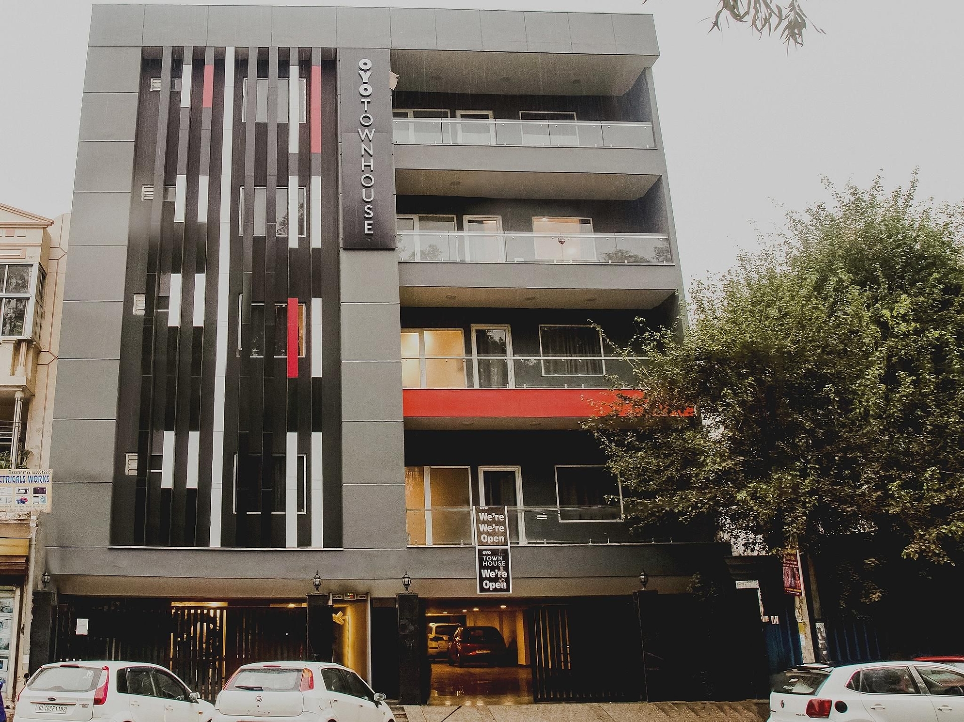 Super Townhouse Dilshad Garden Near Dilshad Garden Metro Station0