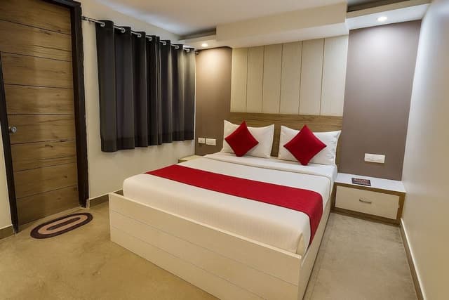 Deluxe Room, City View