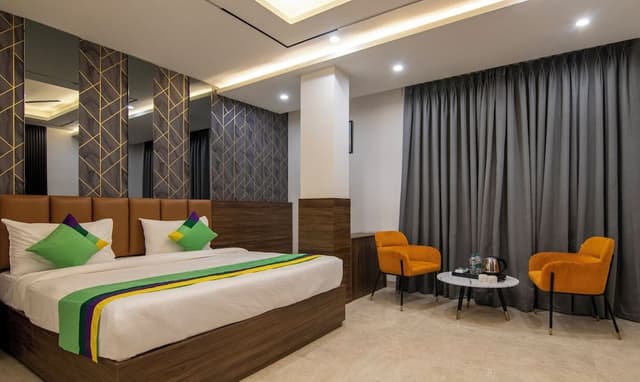 Deluxe Double or Twin Room