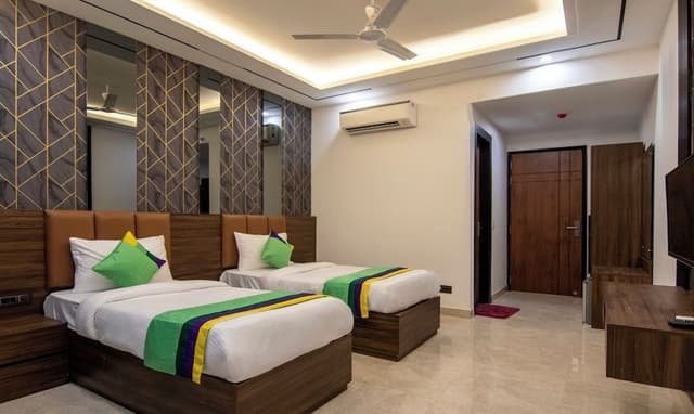 Deluxe Double or Twin Room