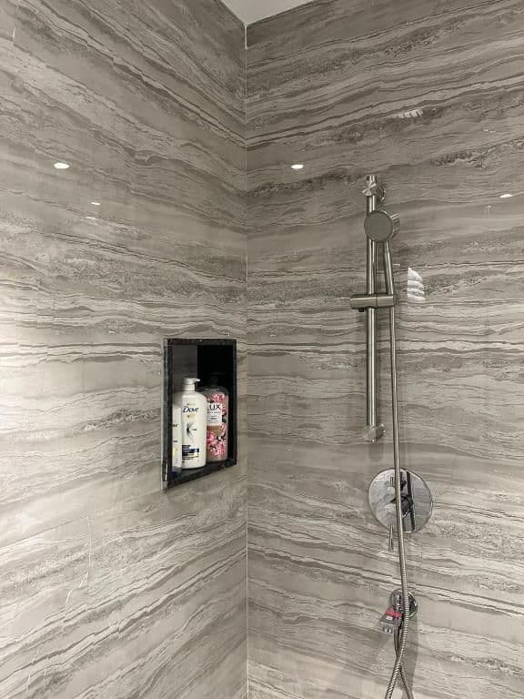Luxury King Room