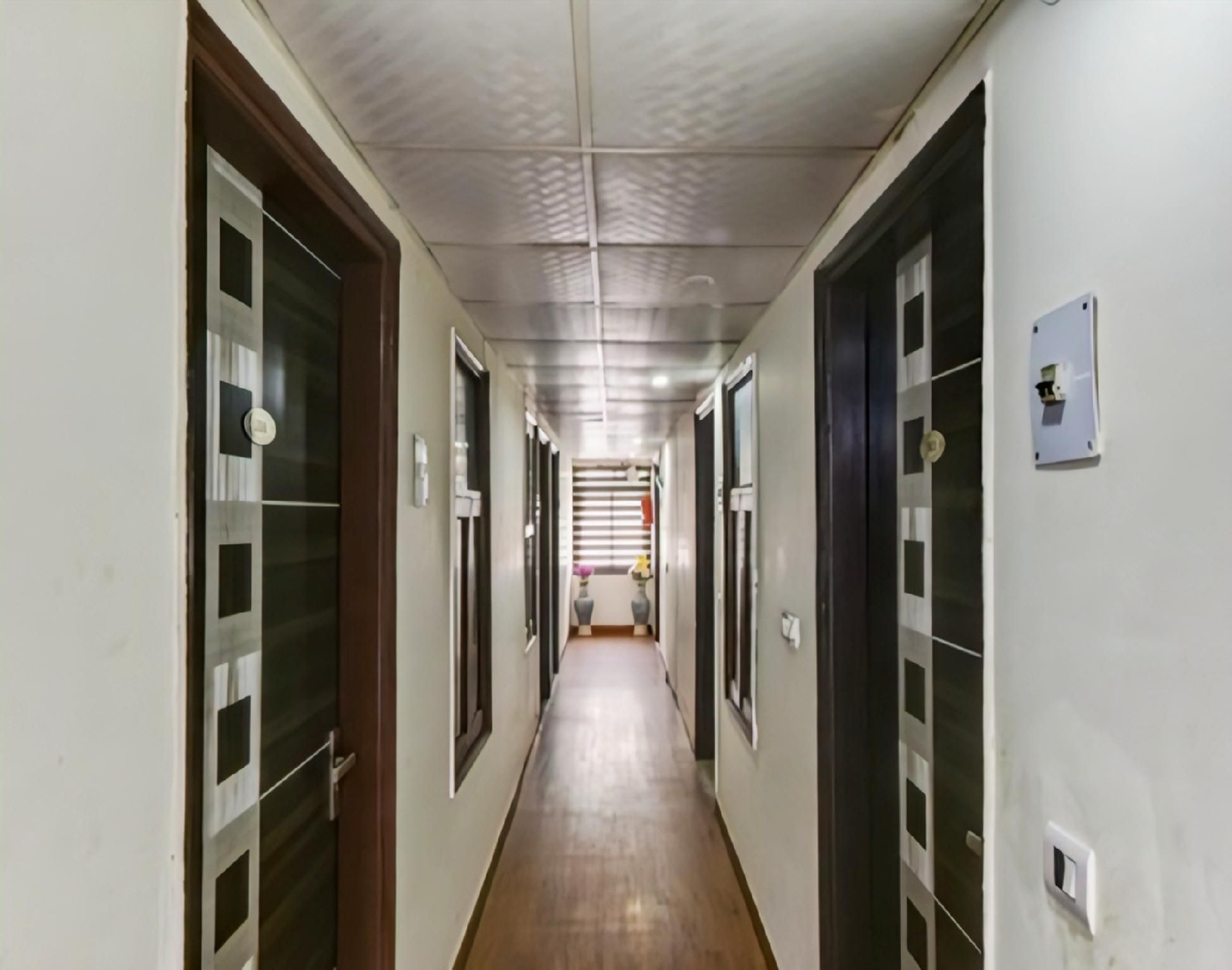 อพาร์ตเมนต์ 1 ห้องนอน 1 ห้องน้ำส่วนตัว ขนาด 110 ตร.ม. – เดลลีตะวันออก (Hotel Mona Regency)0
